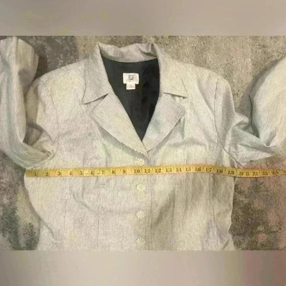 Women’s Striped White Apt. 9 Blazer - Picture 4 of 6